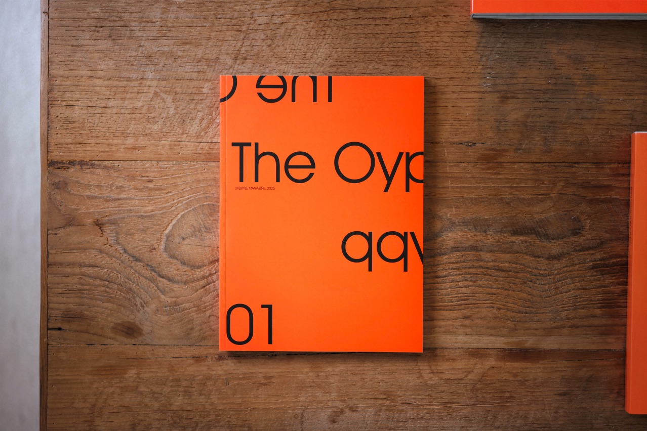 오렌지 표지의 The Oypp 매거진